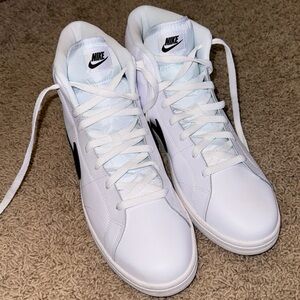 UNWORN Nike Blazers